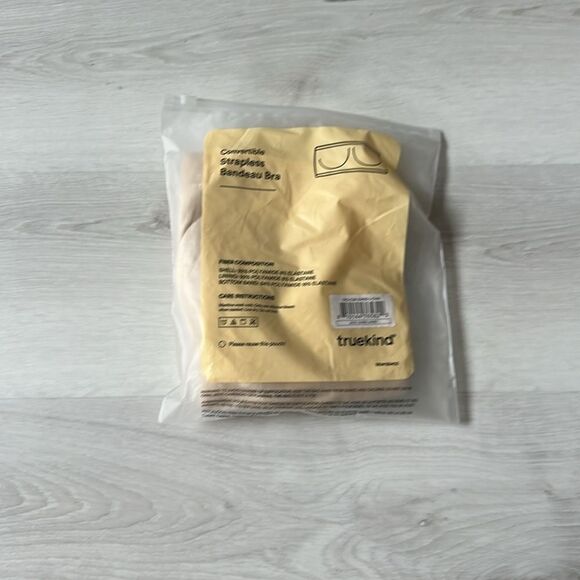 Truekind Convertible Strapless Bandeau Bra in chai large new with tags in packag - Picture 5 of 6